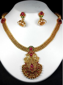 Exclusive Polki Set